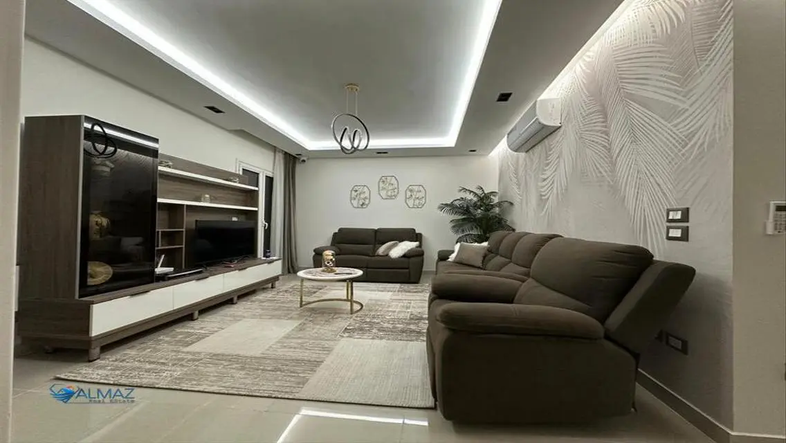 Luxury Apartment with Maid Room in the Heart of the City