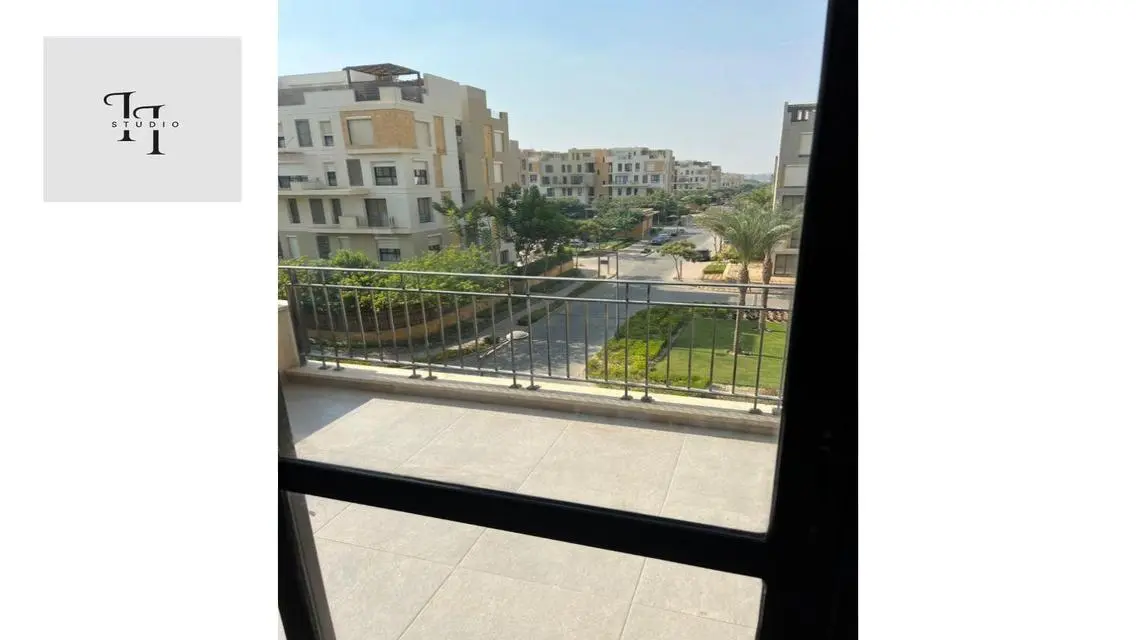 Luxury Apartment with 330 sqm, Balcony, and Shared Pool