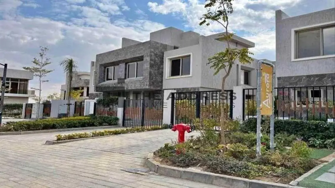 Luxury Villa for Sale with Spacious Interiors and Stunning Views