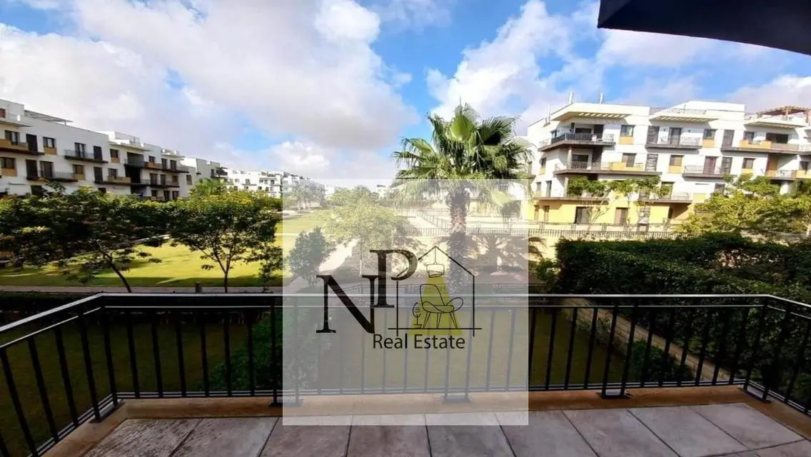 Luxury Apartment with Private Garden in the Heart of the City