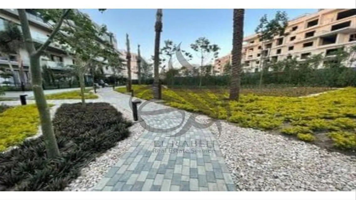 Stunning Villa with 612 sqm, Private Garden, and Security