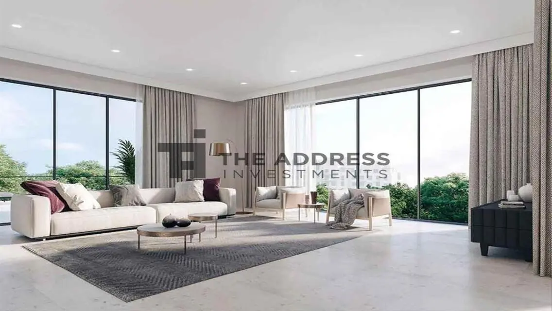 Spacious 1000 sqm Office with Great Amenities