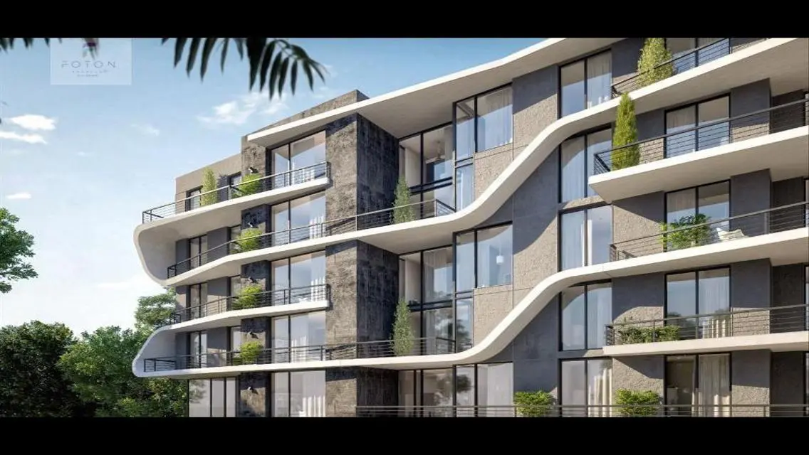 Luxury Apartment with Stunning Lake View