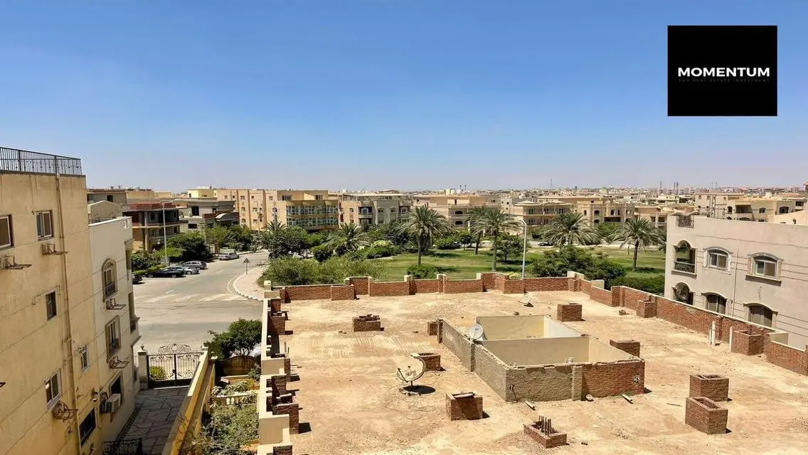 شقة فاخرة مع حديقة خاصة للبيع - ١١ مليون جنيه