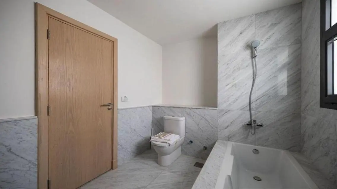 Luxurious Apartment for Sale in Al Burouj - 175 sqm - 5 Rooms