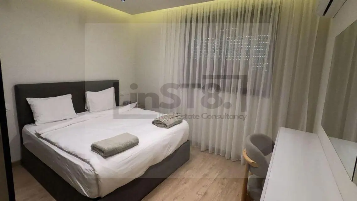 Stunning Villa for Sale in ST81
