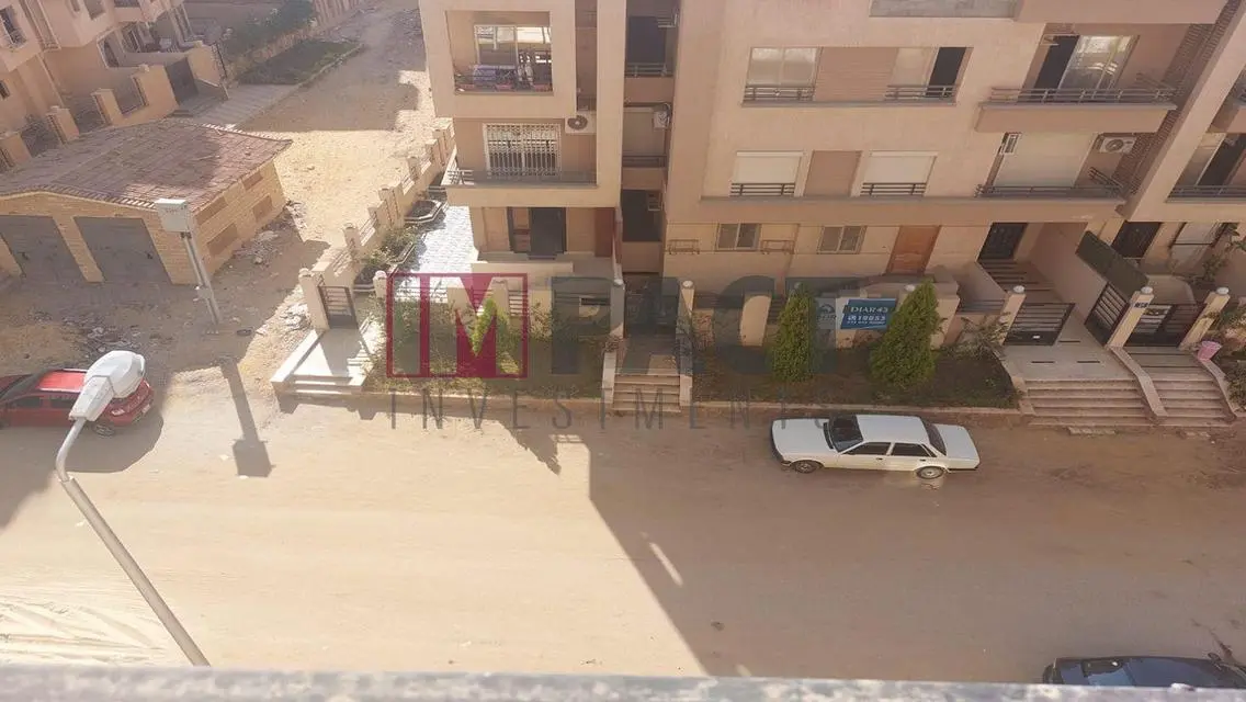 فيلا فاخرة مع مسبح وحديقة خاصة