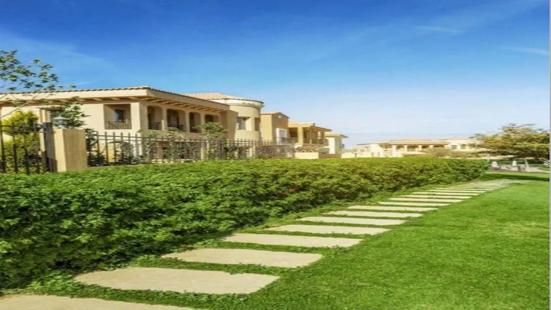 Luxurious Villa with Private Garden and Shared Pool