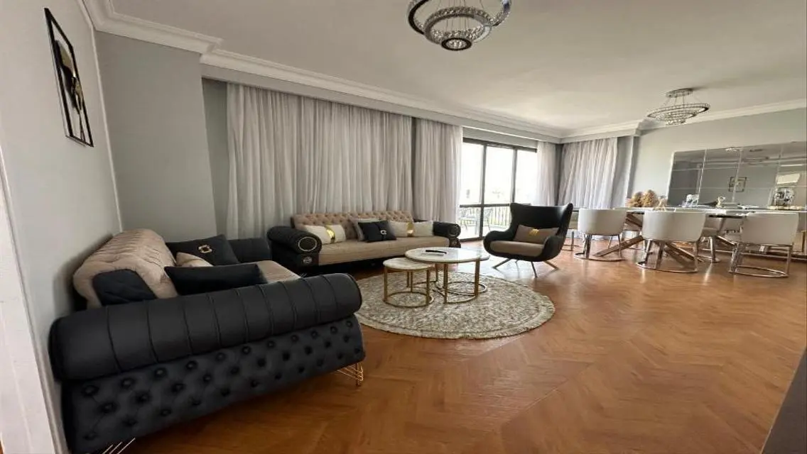 4-Bedroom Apartment for Sale, Spacious 20-meter Property in Prime Location