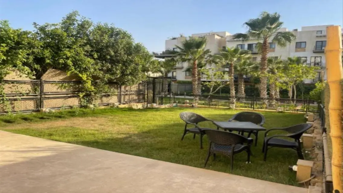 Luxury 250 sqm Apartment with Private Garden
