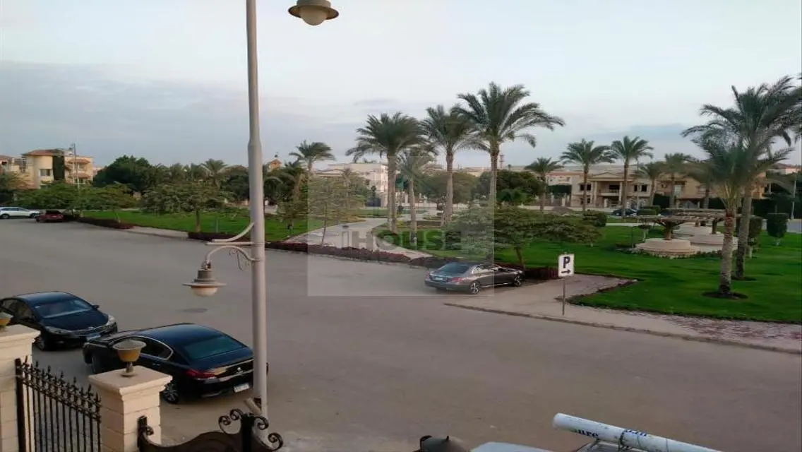 فيلا مميزة للايجار في رويال ستي