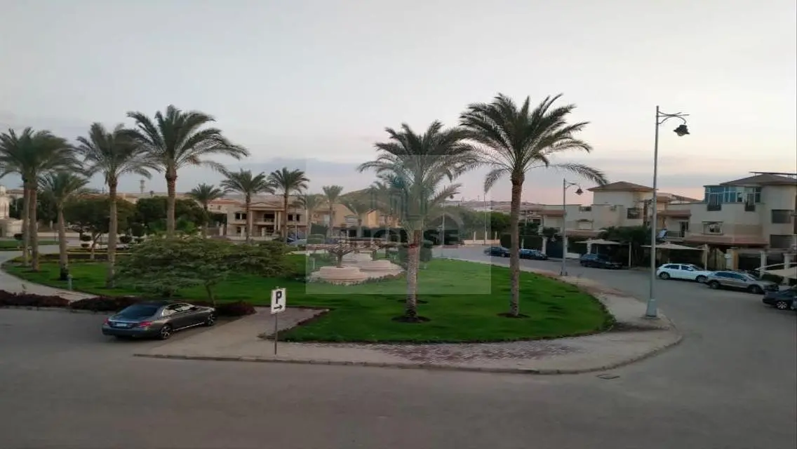 فيلا مميزة للايجار في رويال ستي