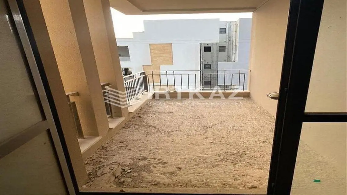 Triplex +roof Double view ready to move Best Price