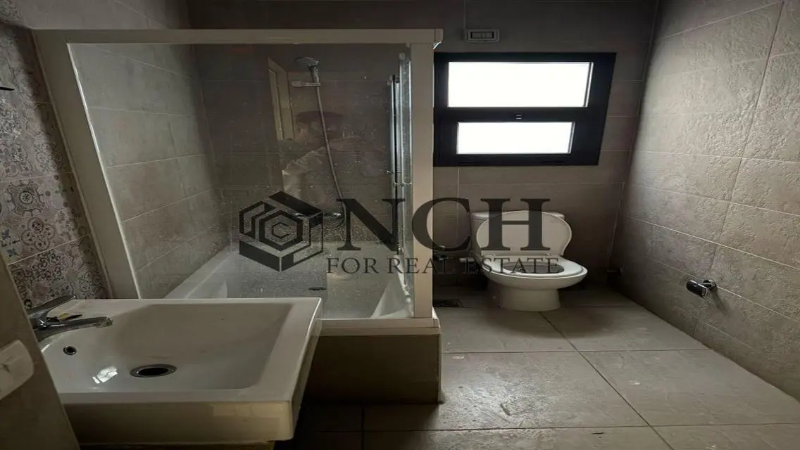 Penthouse with Kitchen - RENT - First USE