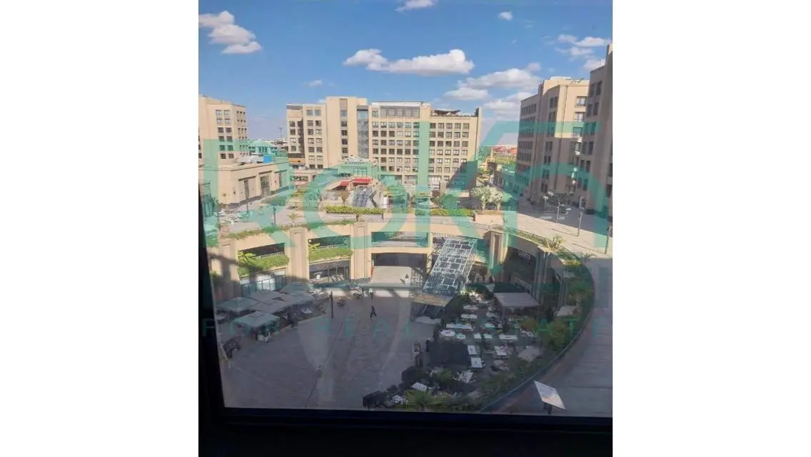 Modern Office with Premium Amenities in a Prime Location