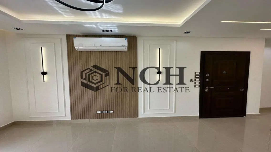 Penthouse Semi Furnished RENT - View Majestic Lake
