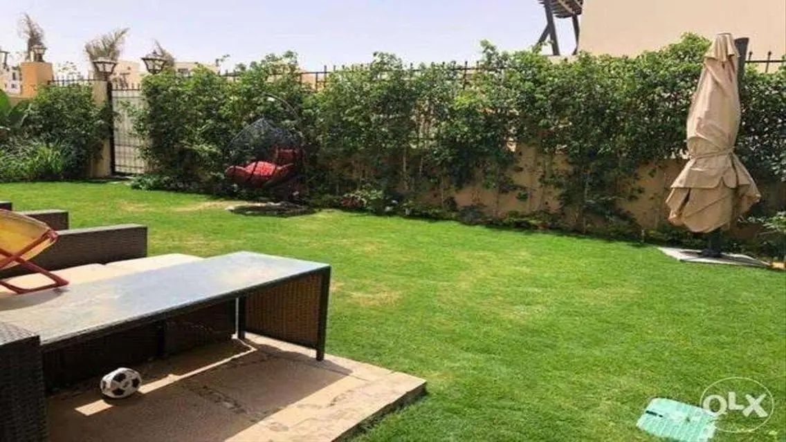 Stunning 3-Bedroom Apartment with Pool and Private Garden