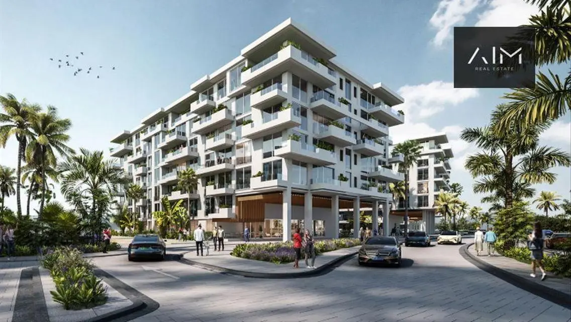 Luxury Apartment with Club View