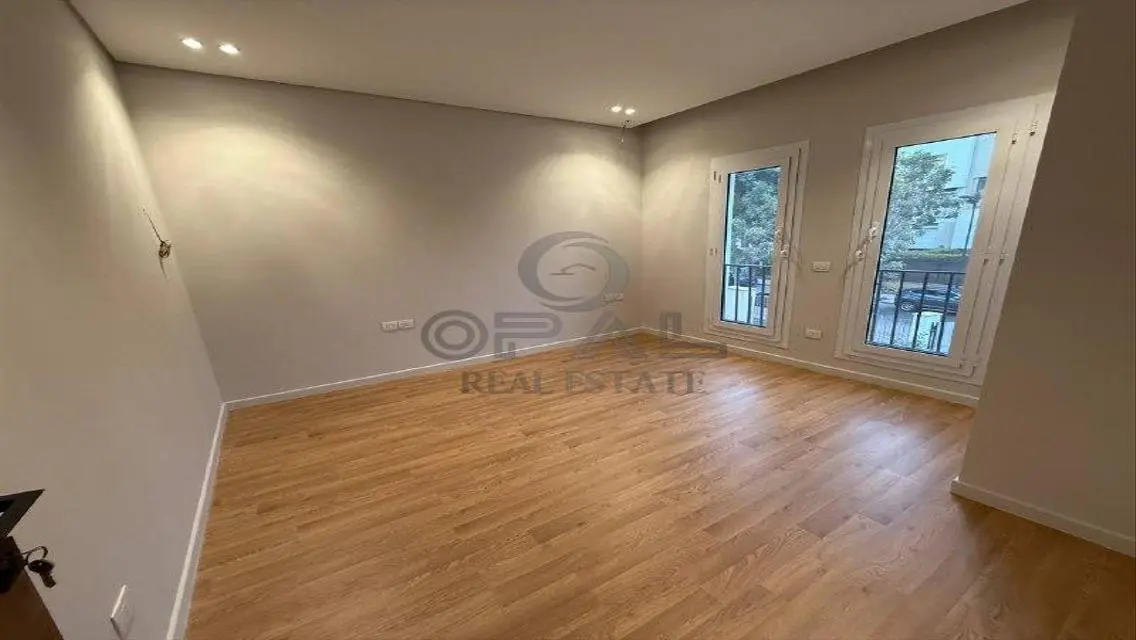 Townhouse for Rent in Westown Beverly Hills