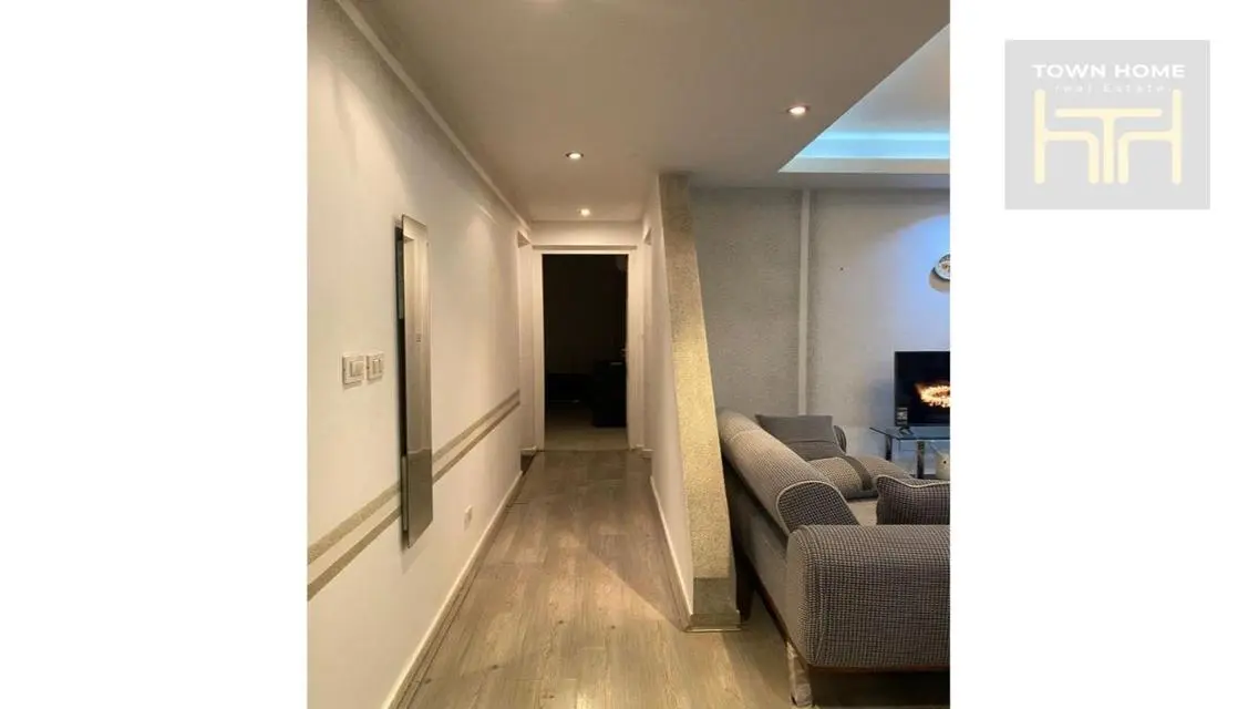 منزل مدينة فاخر مع ميزات رائعة