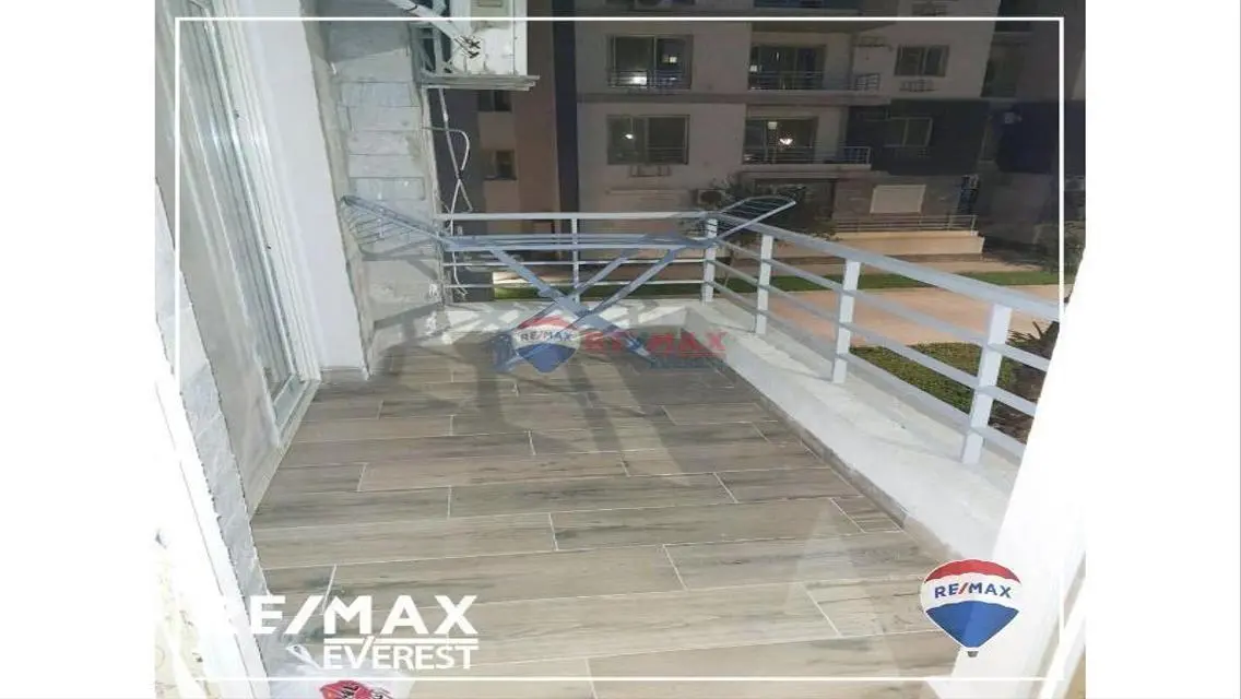Fully Furnished Apartment 130sqm in Jannah Zayed 2