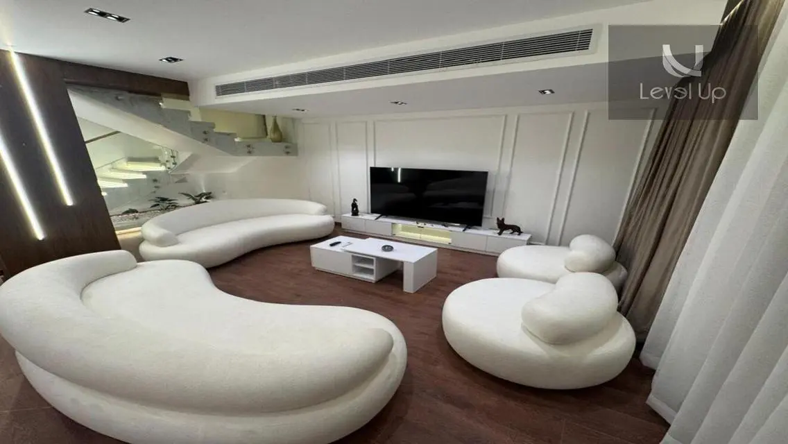 Luxury Apartment with Landmark View