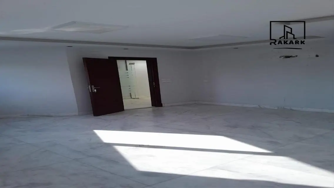 Luxury Apartment 250 sqm with 4 Bedrooms and 2 Bathrooms