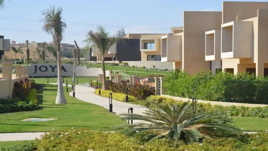 Luxury Apartment with Spacious Design and Stunning Views