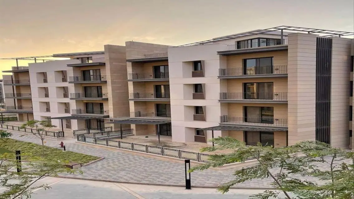 Stunning 3-Bedroom Villa with Shared Pool and Lake View