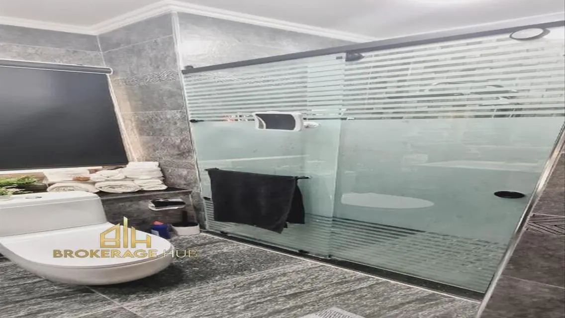 Spacious 244 sqm Apartment for Rent in the Heart of the City