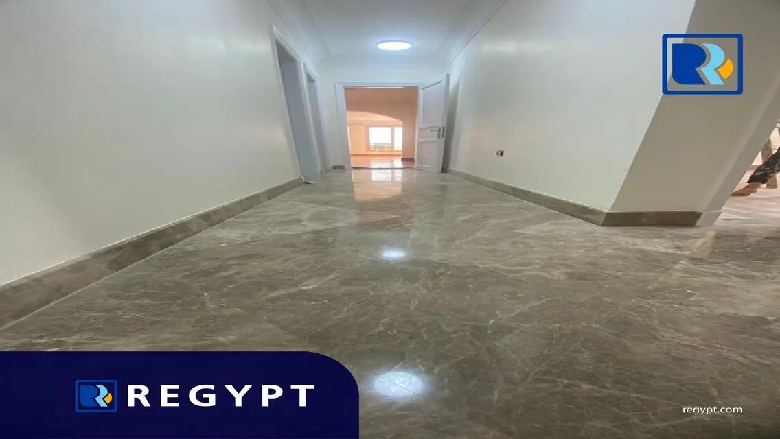 عقار تجاري بمساحة 260 متر