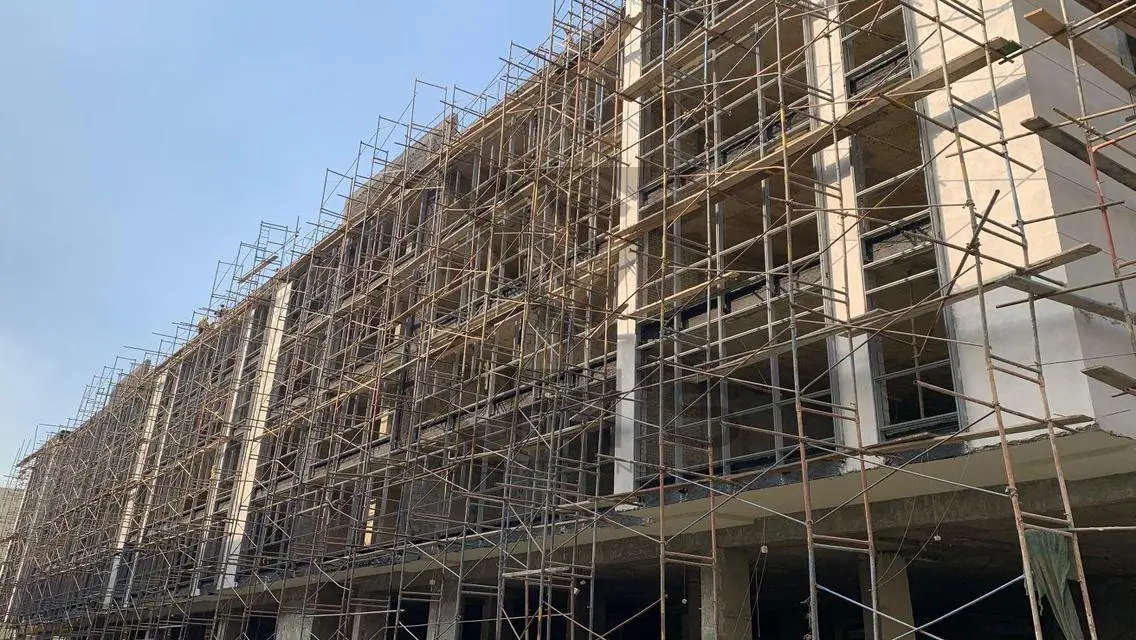 شقة فاخرة في مول الجازي الأول بأبوظبي