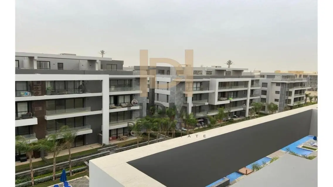 Luxury Apartment in Sky Plaza Mall - Great Investment Opportunity