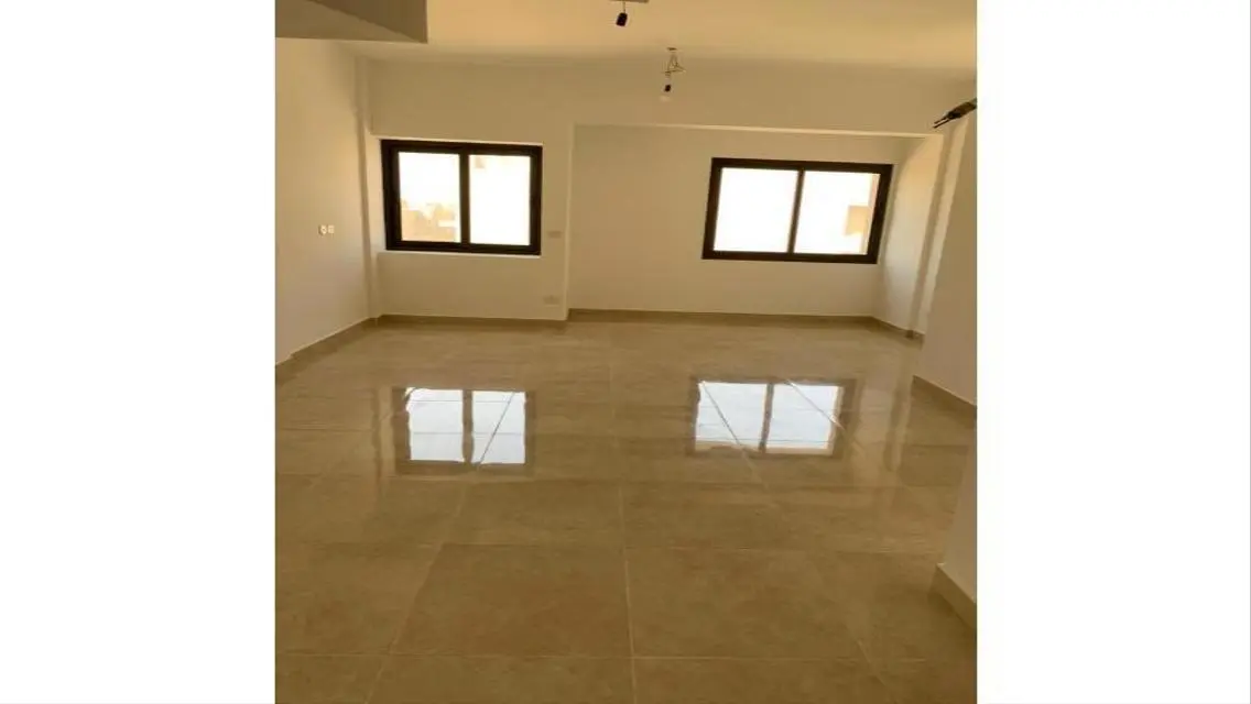 Penthouse 3rooms with AC for rent Fifth Square