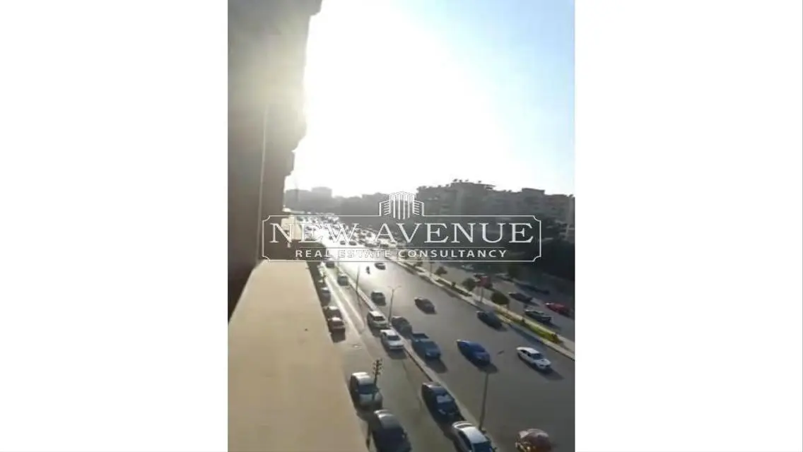 شقة رائعة للبيع مع إطلالة مميزة