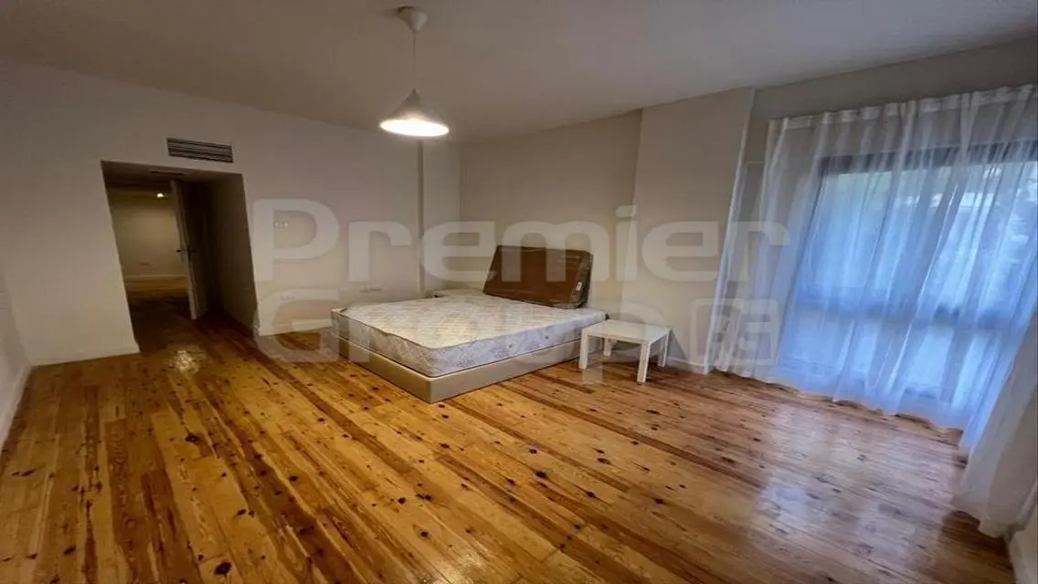Luxurious 3-Bedroom Apartment with Beautiful Views