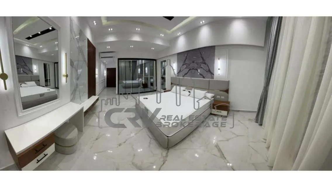 Luxurious Villa with Private Garden and Pool
