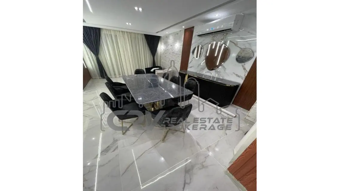 Luxurious Villa with Private Garden and Pool