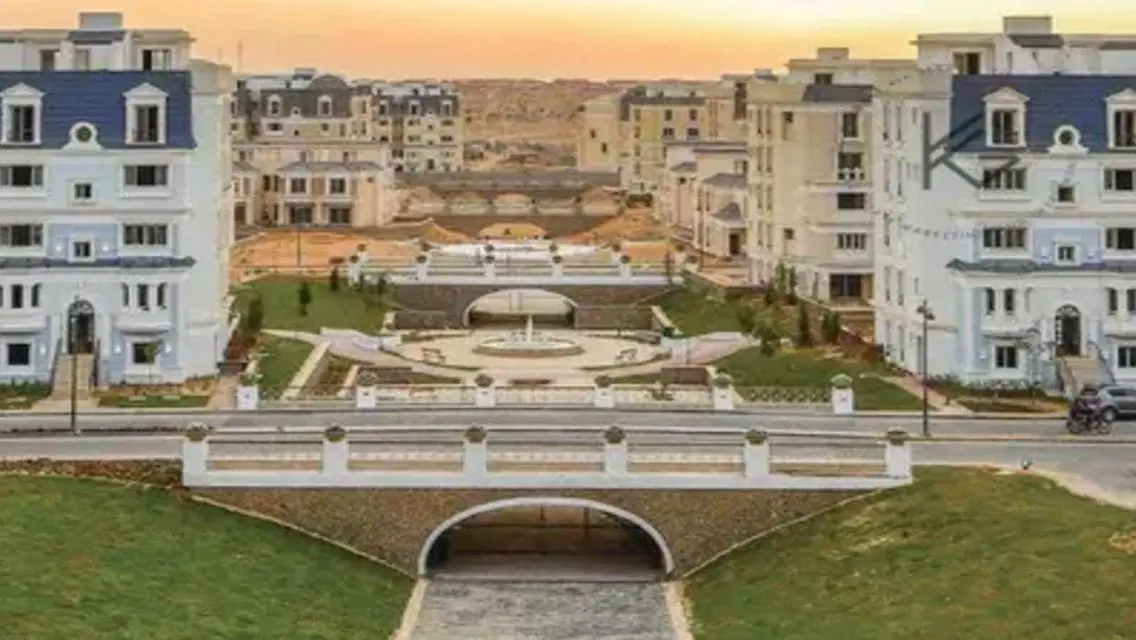 فيللا فاخرة للبيع - مع جميع وسائل الراحة