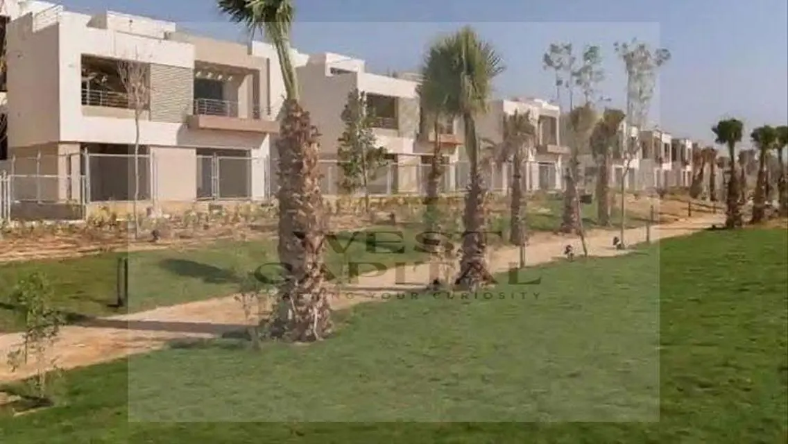 فيلا رائعة بمساحة فسيحة مع حديقة خاصة ومسبح مشترك