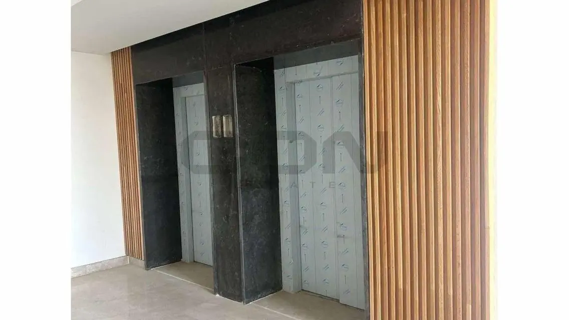 Apartment-Lowest Price-Very Prime Location
