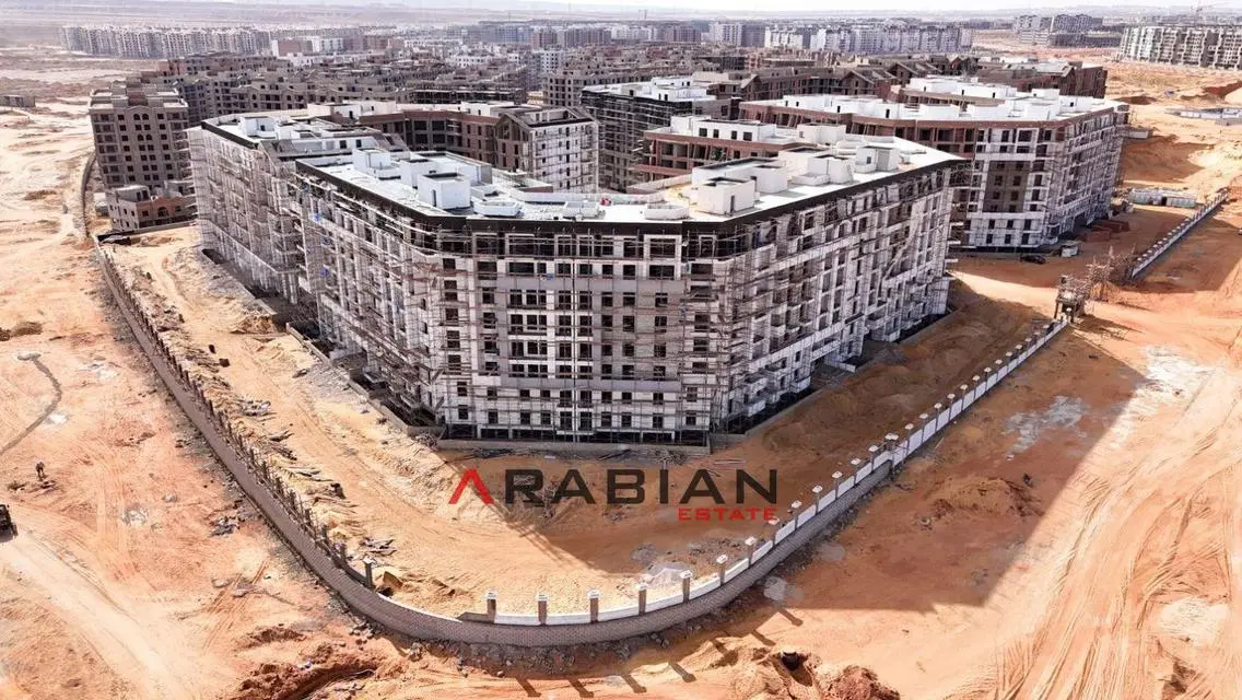 شقة 211م بكمبوند مبنى بالكامل بمقدم 980الف وقسط5سن