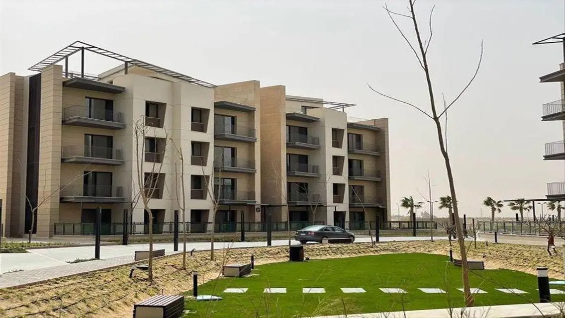 Superior Apartment Finished beside the Estates