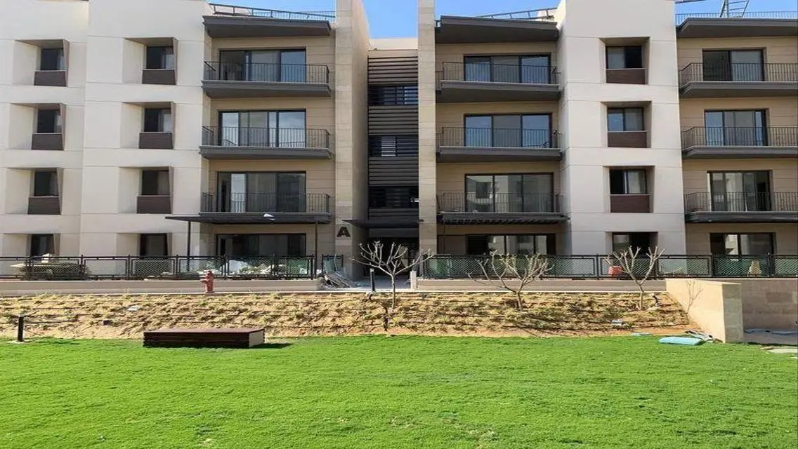 Superior Apartment Finished beside the Estates