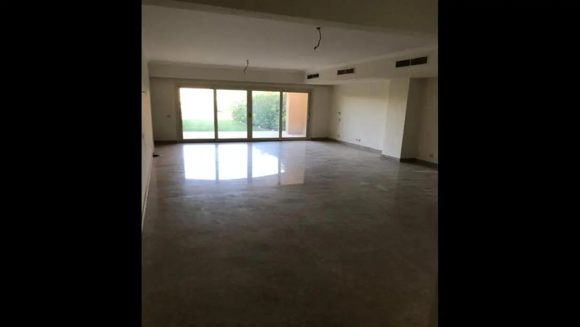 Villa for rent semi-furnished in Stone Park