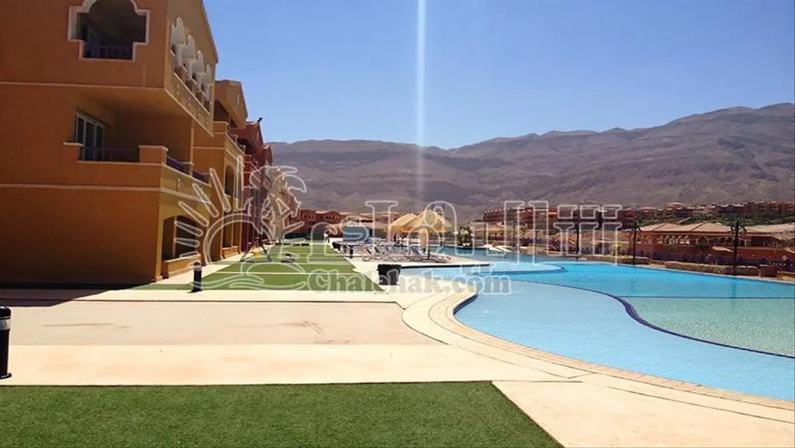 شاليه موقع مميز للبيع مرحلة الهاواين ببورتو السخنة