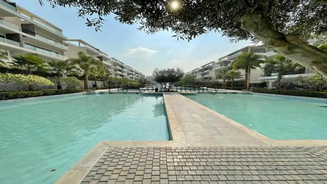 بنتهاوس للبيع فى ليك فيو lake view متشطب
