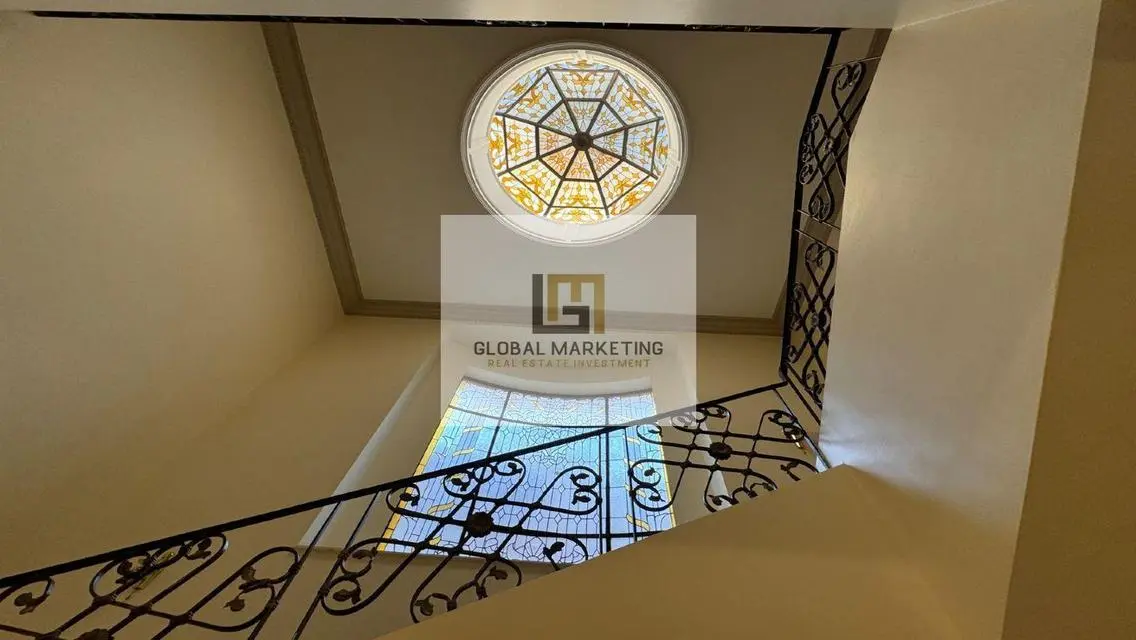 فيلا للاجار نص مفروش بالاجهزة فى كمبوند ارابيلا