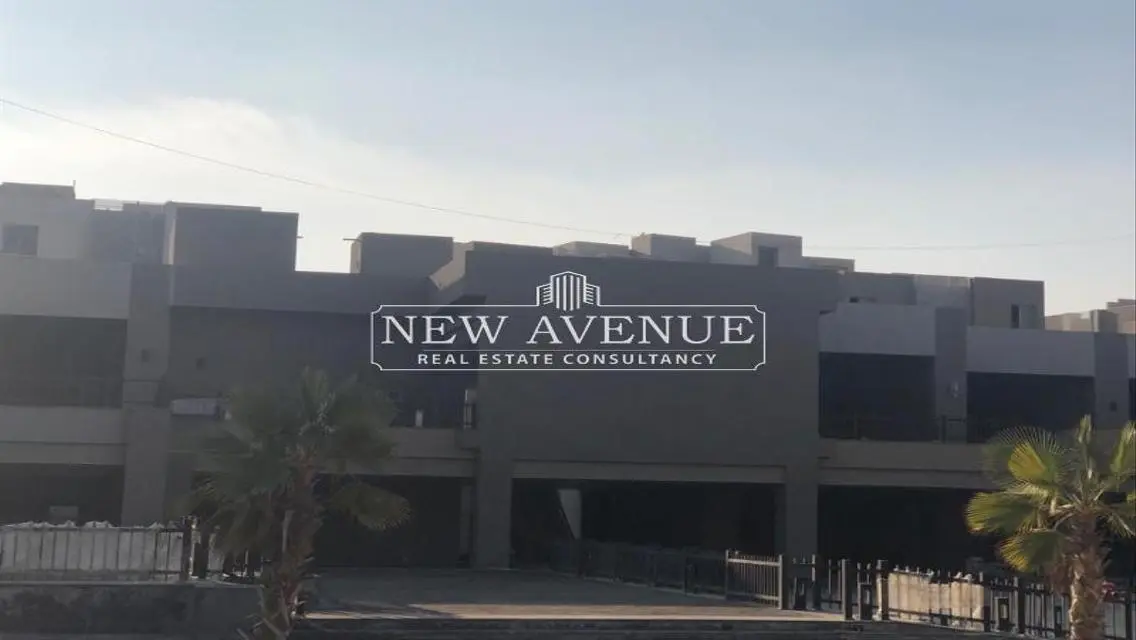 Ready to move retail 104m in VGK for sale