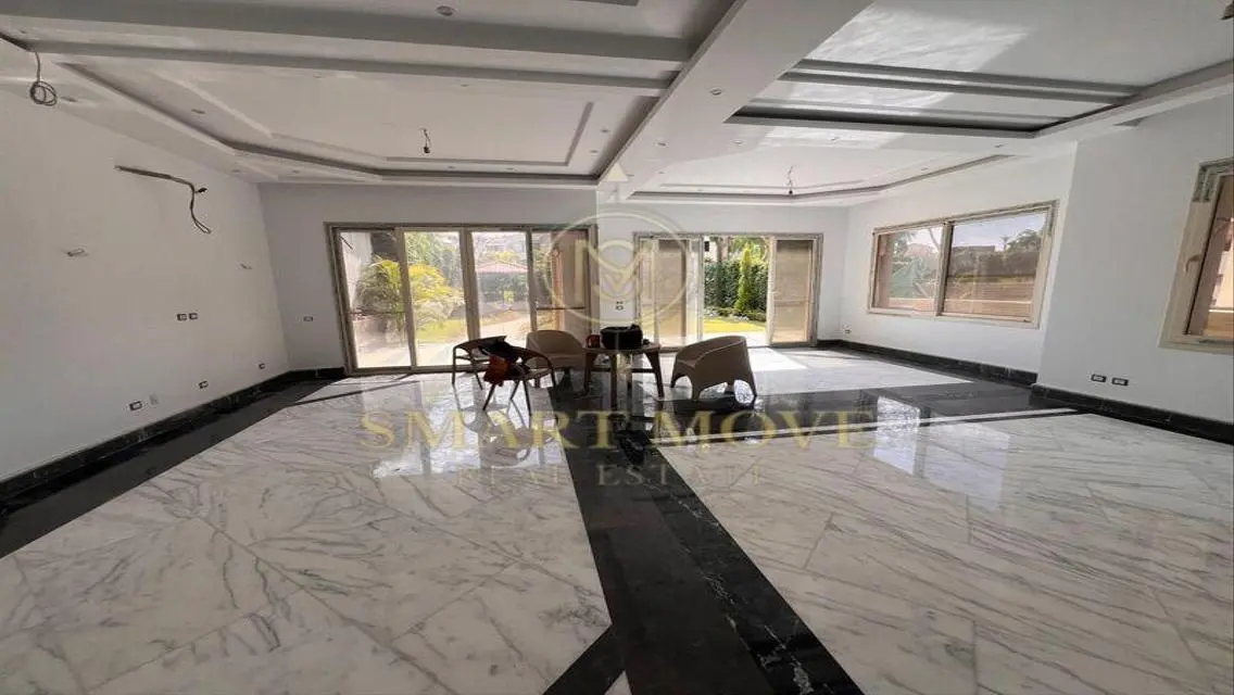 House for Sale with Private Garden and Balcony in a Quiet Area